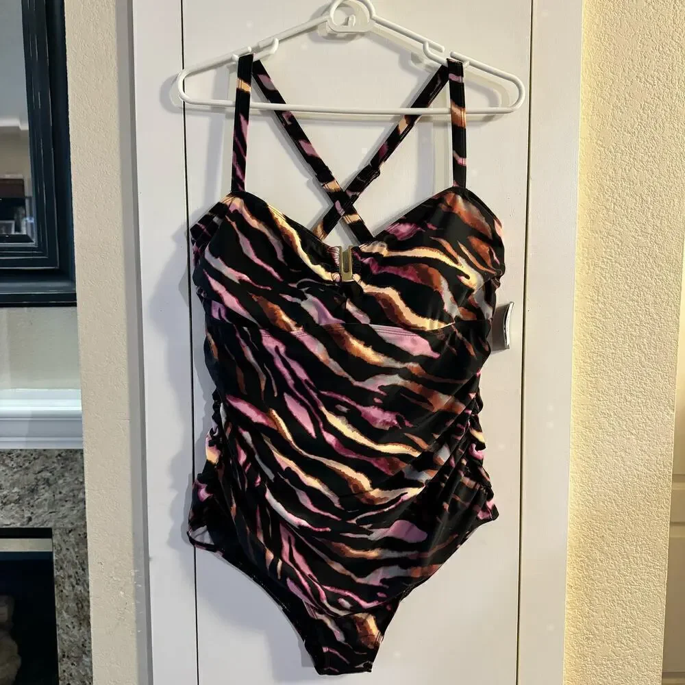 NWT Torrid Wireless Ladder Back One Piece Swimsuit Size 1X